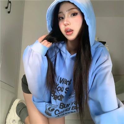 月亮中的亚马逊女人